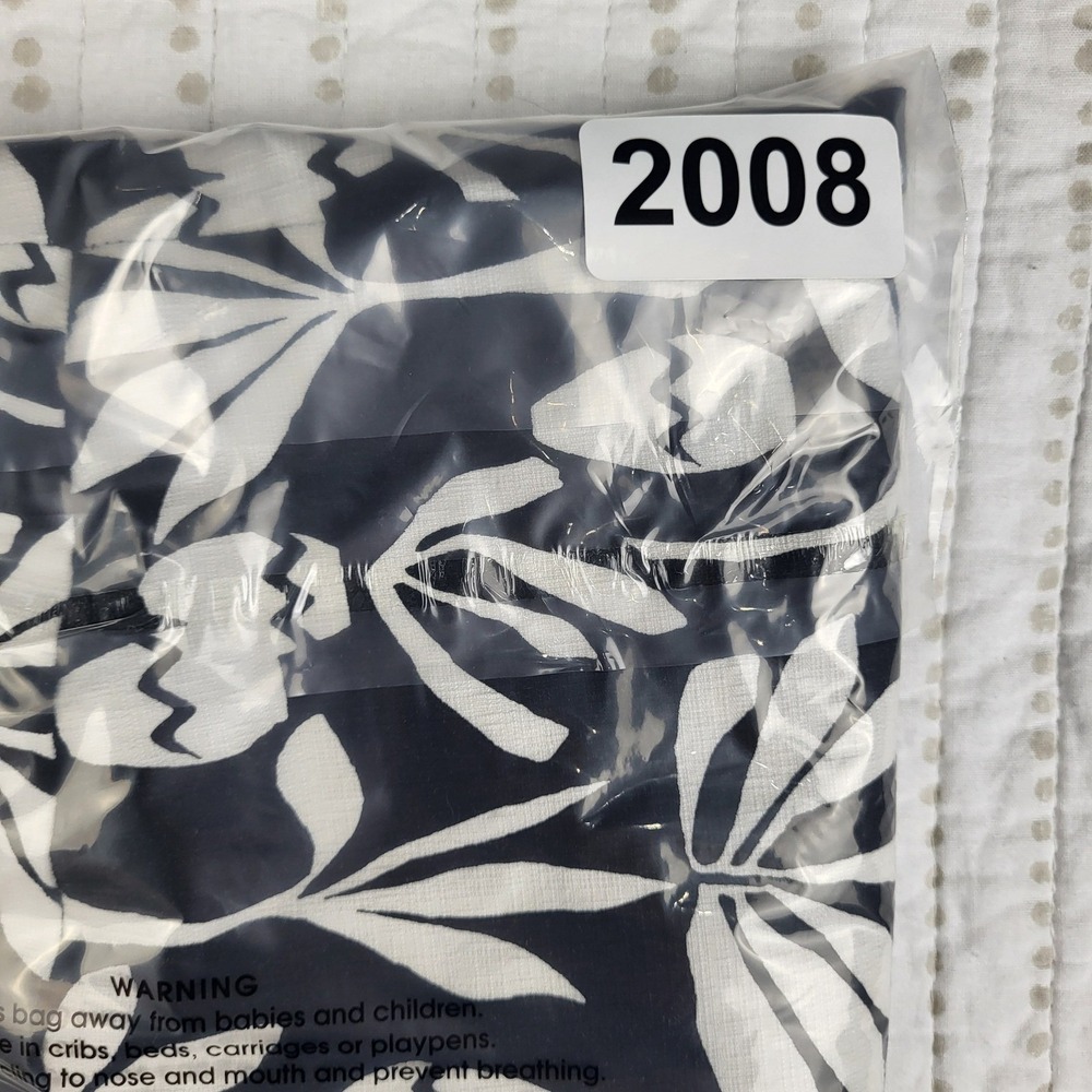 Chico's Crop Pants Women 1.5 L Black White Floral Botanical Pull On Casual - Picture 10 of 10